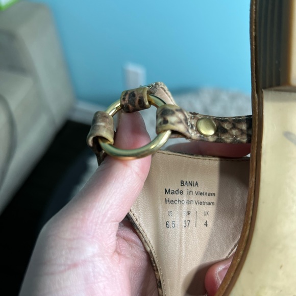 KELLY & KATIE SNAKE THONG SANDALS - Picture 3 of 3